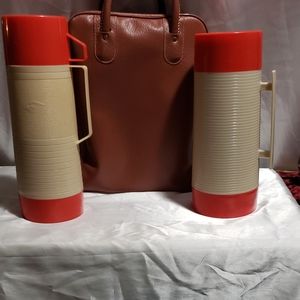 VINTAGE ALADDIN THERMOS SET & STORGE BAG